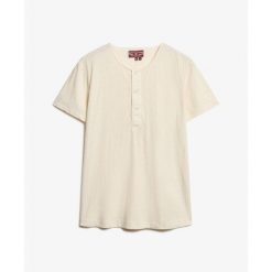 T-shirt z kołnierzykiem typu tunisian Superdry Merchant Store. Białe t-shirty męskie Superdry., m, bez wzorów, bez kołnierzyka. W wyprzedaży za 136.20 zł.