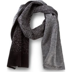 Szal CALVIN KLEIN - Jess3 Scarf K50K501989 902. Szaliki męskie marki Calvin Klein. W wyprzedaży za 179.00 zł.