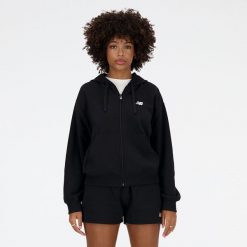 Bluza damska New Balance WJ41501BK – czarna. Czarne bluzy damskie New Balance, l, bez wzorów, z bawełny, z kapturem. Za 299.99 zł.