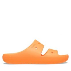 Klapki Crocs. Brązowe klapki damskie Crocs, bez wzorów, bez obcasa. Za 109.99 zł.