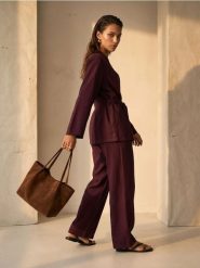 Żakiet kimono z wiskozą i domieszką lnu - fioletowy. Fioletowe żakiety damskie Sinsay, l, bez wzorów, z wiskozy. Za 69.99 zł.