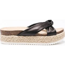 Steve Madden - Klapki. Klapki damskie marki Steve Madden. W wyprzedaży za 159.90 zł.