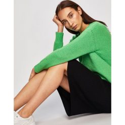 Silvian Heach - Sweter. Zielone swetry damskie Silvian Heach, l, bez wzorów, z dzianiny, klasyczne, bez kołnierzyka, bez ramiączek, bez kaptura. Za 339.90 zł.