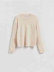 Sweter z wełną i dodatkiem kaszmiru - beżowy. Brązowe swetry damskie Reserved, l, bez wzorów, z kaszmiru, bez kołnierzyka, bez ramiączek, bez kaptura. Za 299.99 zł.