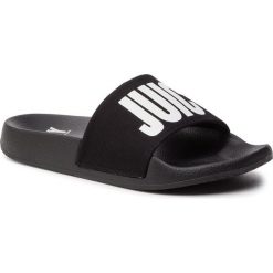 Klapki JUICY BY JUICY COUTURE - Myron JJ173 Black. Czarne klapki damskie Juicy by Juicy Couture, bez wzorów, z materiału, bez obcasa, bez zapięcia. W wyprzedaży za 159.00 zł.
