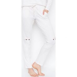 Etam - Spodnie piżamowe Marie. Szare piżamy damskie Etam, z bawełny. W wyprzedaży za 59.90 zł.