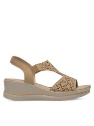 Clara Barson Sandały WYL0510-27 Beżowy. Brązowe sandały damskie Clara Barson, bez wzorów, ze skóry, bez obcasa, na koturnie, bez zapięcia. Za 69.99 zł.