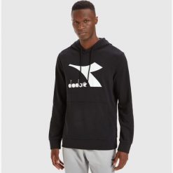 Bluza męska DIADORA HOODIE BIG LOGO. Czarne bluzy męskie Diadora, m, bez wzorów, bez kaptura. Za 99.99 zł.