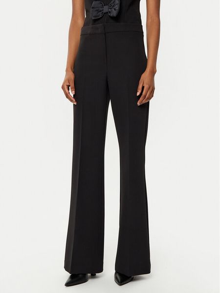 Kontatto Spodnie materiałowe MA2045F Czarny Regular Fit. Czarne spodnie materiałowe damskie Kontatto, bez wzorów, z materiału. Za 219.99 zł.