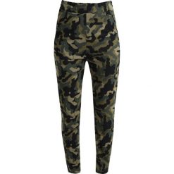 Baum und Pferdgarten JANINE Spodnie treningowe green. Spodnie sportowe damskie Baum und Pferdgarten, z dresówki. Za 459.00 zł.