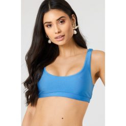 Hannalicious x NA-KD Krótki top bikini - Blue. Bikini damskie marki Hannalicious x NA-KD. W wyprzedaży za 32.38 zł.