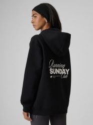 4F Bluza dresowa regular z kapturem damska - czarna XL. Czarne bluzy damskie 4f, xl, bez wzorów, z dresówki, z kapturem. Za 249.99 zł.