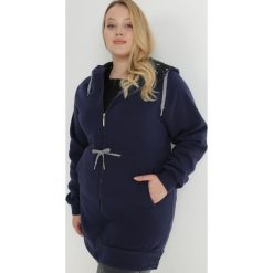 Granatowa Bluza Długa z Kapturem Rhodippe. Niebieskie bluzy damskie Born2be, plus size, bez wzorów, z polaru, z kapturem. Za 119.99 zł.