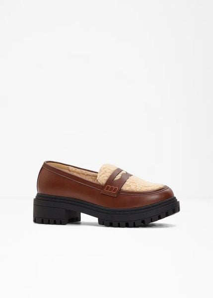 Loafersy chunky. Brązowe czółenka damskie bonprix, bez wzorów, bez obcasa, bez zapięcia. Za 159.99 zł.