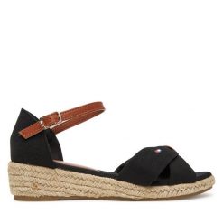 Espadryle Tommy Hilfiger. Czarne sandały damskie Tommy Hilfiger, bez wzorów, bez obcasa, bez zapięcia. Za 249.99 zł.