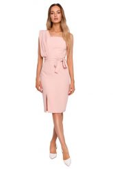 Sukienka koktajlowa na jedno ramię ołówkowa z rozcięciem różowa. Czerwone sukienki damskie Sukienki.shop, na imprezę, xl, bez wzorów, wizytowe, bez kołnierzyka, bez ramiączek, ołówkowe. Za 229.00 zł.