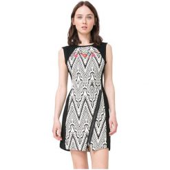 Desigual Kobiety Ubierają Vest Oregon 71V2Yp1 2000 (Rozmiar 42). Spódnice damskie marki Desigual. W wyprzedaży za 226.00 zł.