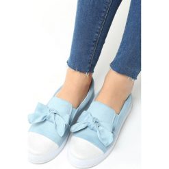 Jasnoniebieskie Slip On Fixation. Niebieskie trampki i tenisówki damskie Born2be, z materiału. Za 39.99 zł.