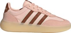 Adidas Buty damskie adidas Barreda Decode jasnoróżowe IH1444 36. Czerwone obuwie sportowe damskie Adidas, bez wzorów. Za 398.51 zł.