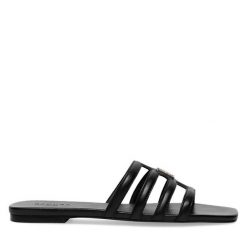 Klapki Badura. Czarne klapki damskie Badura, bez wzorów, bez obcasa. Za 139.99 zł.