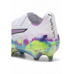 Damskie buty piłkarskie ULTRA 6 ULTIMATE FG PUMA. Białe obuwie sportowe damskie Puma, bez wzorów, do piłki nożnej. Za 999.00 zł.