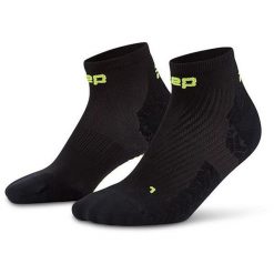 Skarpetki kompresyjne krótkie CEP Compression Core Run Ultralight. Czarne skarpety męskie CEP, bez wzorów, z materiału. Za 79.00 zł.