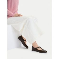 Baleriny Lasocki. Brązowe baleriny damskie Lasocki, bez wzorów, bez obcasa. Za 169.99 zł.