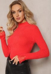 Czerwony Wełniany Golf z Elastycznej Dzianiny Starbana. Czerwone swetry damskie Renee, bez wzorów, z dzianiny, bez kołnierzyka, bez ramiączek, bez kaptura. Za 34.99 zł.