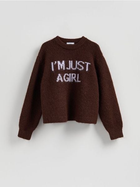 Sweter z napisem - brązowy. Brązowe swetry damskie Reserved, l, bez wzorów, z dzianiny, bez kołnierzyka, bez ramiączek, bez kaptura. W wyprzedaży za 65.99 zł.