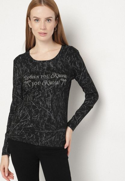 Czarna Bluzka Typu Longsleeve z Geometrycznym Wzorem Unila. Czarne bluzki damskie Born2be, l, bez wzorów, z jeansu, biznesowe, bez kołnierzyka, bez ramiączek. Za 44.99 zł.