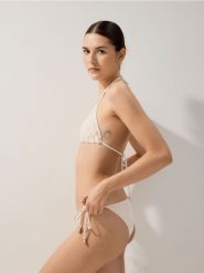 Dół od bikini - kremowy. Białe bikini damskie Reserved, l, bez wzorów. Za 79.99 zł.