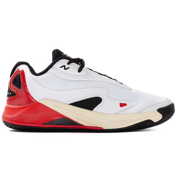 Buty męskie New Balance KAWHI IV BBKLSBR4 – białe. Białe buty sportowe męskie New Balance, z gumy, bez zapięcia, do koszykówki. Za 369.99 zł.