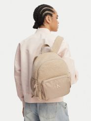 Calvin Klein Plecak Teddy Medium Backpack IU0IU00650 Beżowy. Brązowe torby i plecaki dziecięce Calvin Klein, z materiału. Za 369.99 zł.