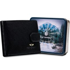 Duży, poziomy portfel męski wykonany ze skóry naturalnej w czarnym kolorze - Peterson. Czarne portfele męskie Peterson, bez wzorów, ze skóry. Za 119.99 zł.