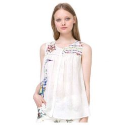 Desigual Bluzka Damska Circinus L Kremowy. Bluzki damskie marki Desigual. W wyprzedaży za 157.00 zł.