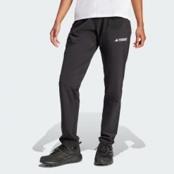 Spodnie Multi Essentials Stretch. Czarne spodnie sportowe damskie Adidas, l, bez wzorów, z materiału, trekkingowe. Za 259.00 zł.