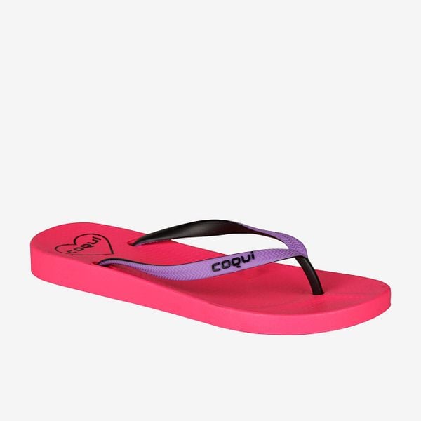 Damskie klapki Coqui. Czerwone klapki damskie Coqui, bez wzorów, z materiału, sportowe, bez obcasa. Za 110.99 zł.