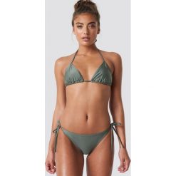NA-KD Swimwear Dół bikini Shiny Triangle - Green. Bikini damskie marki NA-KD Swimwear. Za 32.00 zł.