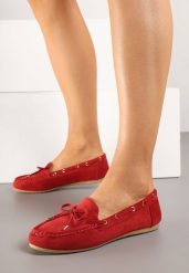 Czerwone Mokasyny z Ekozamszu Zdobione Wiązaniem z Kokardą Sonilora. Czerwone mokasyny damskie Renee, z jeansu, eleganckie. Za 59.99 zł.