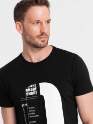 Męska koszulka z dużym printem – czarna V3 - Rozmiar: S. Czarne t-shirty męskie Ombre Clothing, m, bez wzorów, z bawełny, bez kołnierzyka. W wyprzedaży za 81.24 zł.
