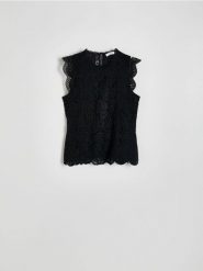 Koronkowa bluzka - czarny. Czarne bluzki damskie Reserved, l, bez wzorów, z koronki, bez kołnierzyka, bez ramiączek. Za 119.99 zł.