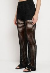 Czarne Spodnie z Ażurowej Dzianiny z Podszewką Typu Szorty Valoen. Czarne szorty damskie Born2be, l, w ażurowe wzory, z dzianiny, eleganckie. Za 149.99 zł.