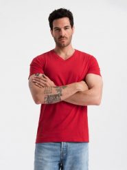 Męska klasyczna bawełniana koszulka z dekoltem w serek BASIC – czerwona V14 - Rozmiar: M. Czerwone t-shirty męskie Ombre Clothing, m, bez wzorów, z bawełny, klasyczne, bez kołnierzyka. W wyprzedaży za 24.99 zł.