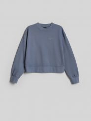 4F Bluza dresowa regular bez kaptura damska - denim XS. Niebieskie swetry damskie 4f, uniwersalny, bez wzorów, z denimu, klasyczne, bez kołnierzyka, bez ramiączek, bez kaptura. Za 149.99 zł.