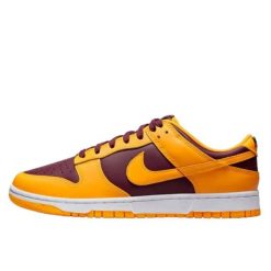 Buty do chodzenia męskie Nike Dunk Low Retro. Brązowe buty sportowe męskie Nike, z gumy, bez zapięcia, trekkingowe. Za 485.00 zł.