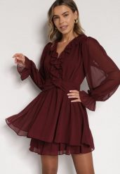 Bordowa Rozkloszowana Sukienka z Falbankami i Siateczkowymi Rękawami Zennisa. Czerwone sukienki damskie Born2be, do pracy, l, bez wzorów, z poliesteru, biznesowe, bez kołnierzyka, bez ramiączek, rozkloszowane. Za 149.99 zł.