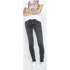 Levi's - Jeansy 710. Jeansy damskie marki Levi's. W wyprzedaży za 259.90 zł.