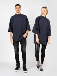 Yeezy Gap Engineered By Balenciaga T-Shirt "Logo" | 719614 TMVQ2 | Mężczyzna | Granatowy. Niebieskie t-shirty męskie Yeezy Gap Engineered by Balenciaga, m, bez wzorów, z bawełny, bez kołnierzyka. W wyprzedaży za 499.00 zł.