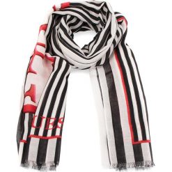 Szal GUESS - Not Coordinated Scarves AW7653 POL03 BLA. Szaliki i chusty damskie marki Guess. W wyprzedaży za 119.00 zł.