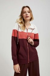 Bluza z kapturem kasztanowa. Brązowe bluzy damskie MOODO, m, bez wzorów, z bawełny, z kapturem. W wyprzedaży za 74.99 zł.